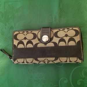 Coach wallet